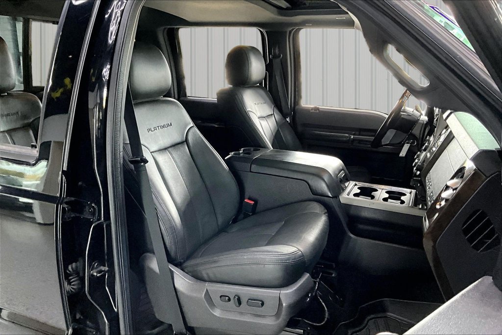 Used 2016 Ford F350 Platinum w/ Platinum Package AWD/4WD image 29