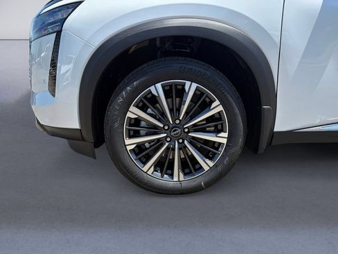 New 2026 Nissan Pathfinder Platinum AWD/4WD image 14