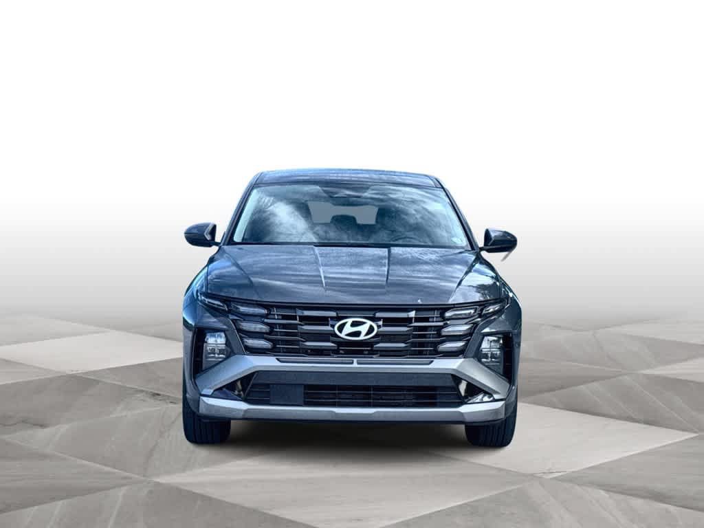 Used 2025 Hyundai Tucson SE FWD image 3