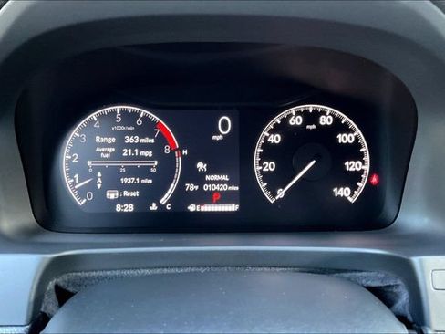 Used 2025 Honda Ridgeline TrailSport image 16