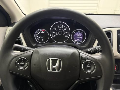 Used 2018 Honda HR-V LX image 21