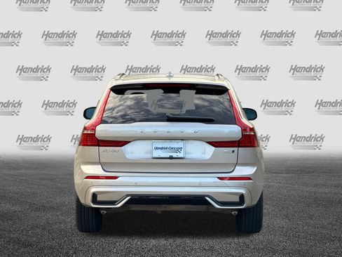Used 2025 Volvo XC60 B5 Core image 6