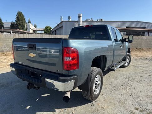 Used 2011 Chevrolet Silverado 2500 LT w/ Interior Plus Package image 5