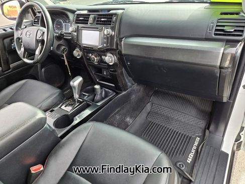 Used 2018 Toyota 4Runner TRD Off-Road Premium image 20