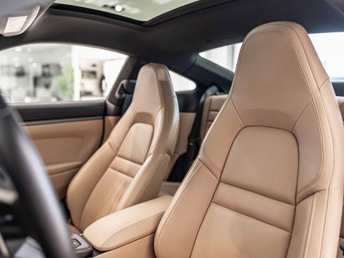 Used 2021 Porsche 911 Carrera S image 17