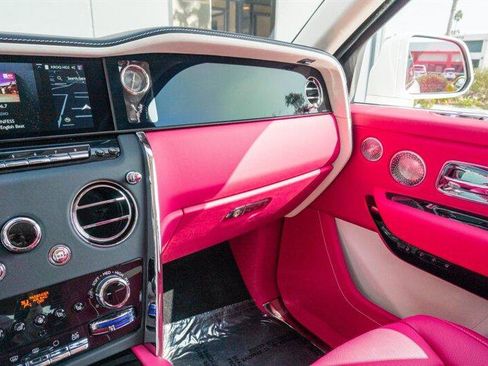 Used 2025 Rolls-Royce Cullinan image 82