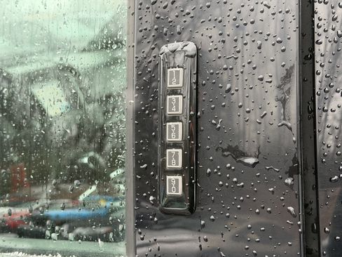 Used 2019 Ford F150 XLT w/ Equipment Group 302A Luxury image 4