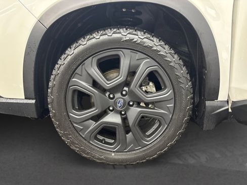 Used 2024 Subaru Ascent Onyx Edition image 12