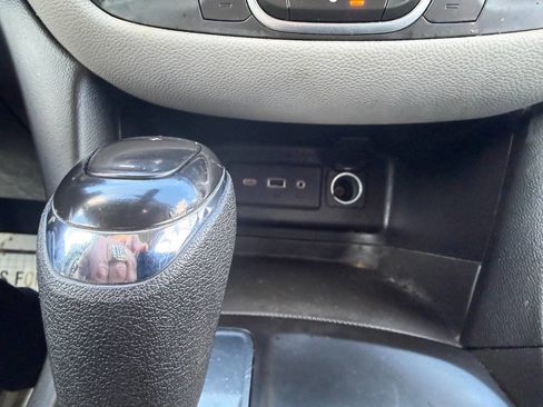 Used 2021 Chevrolet Equinox LT image 52