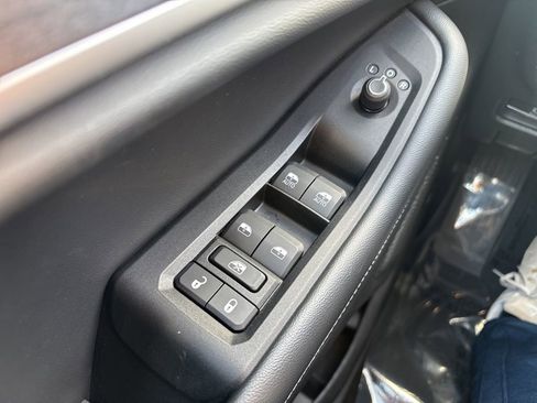 Used 2022 Jeep Grand Cherokee L Limited image 18