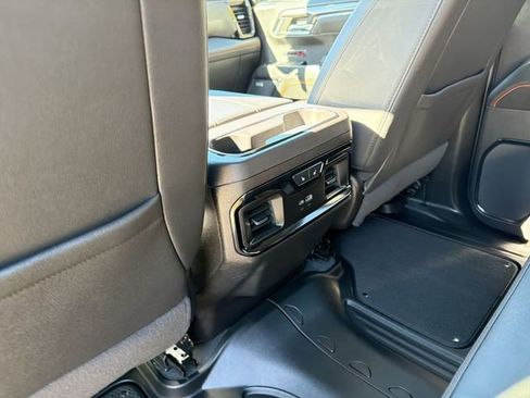 Used 2024 GMC Sierra 1500 AT4 w/ Technology Package image 22