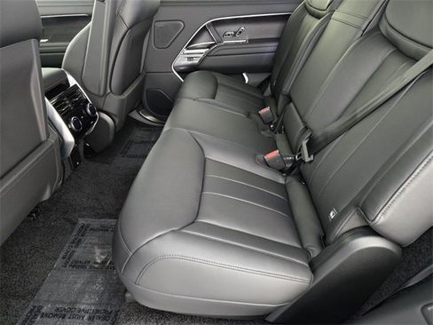 New 2026 Land Rover Range Rover Long Wheelbase SE image 5