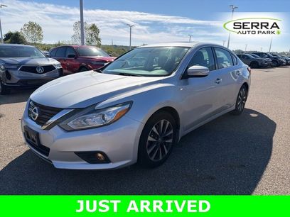 Used 2016 Nissan Altima 2.5 SL w/ 2.5 Technology Package