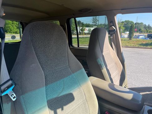 Used 2000 Ford Explorer XLS image 17
