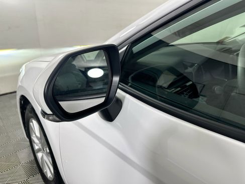 Used 2025 Toyota Camry LE image 10