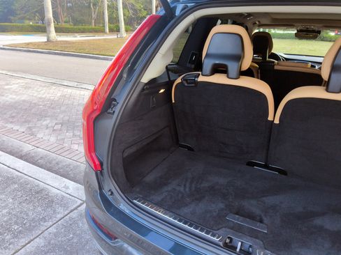 Used 2016 Volvo XC90 T6 Momentum image 49