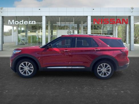 Used 2021 Ford Explorer Limited w/ Equipment Group 301A AWD/4WD image 2
