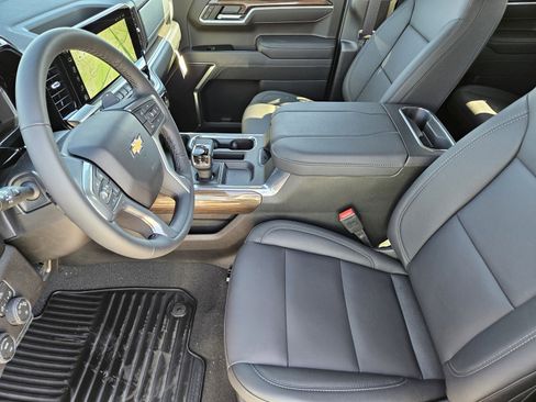 New 2026 Chevrolet Silverado 1500 LT w/ Texas Edition Plus RWD image 9
