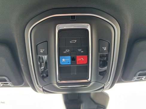 New 2026 Jeep Grand Cherokee L 4WD image 38