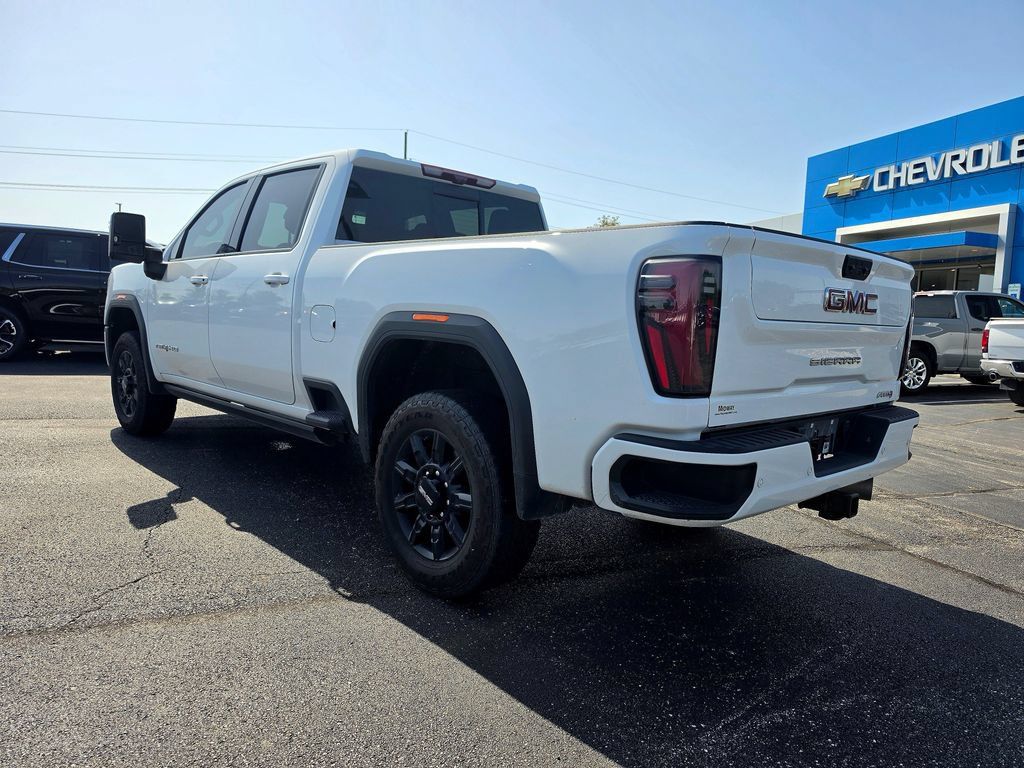 Used 2024 GMC Sierra 2500 AT4 w/ AT4 Premium Plus Package AWD/4WD image 4