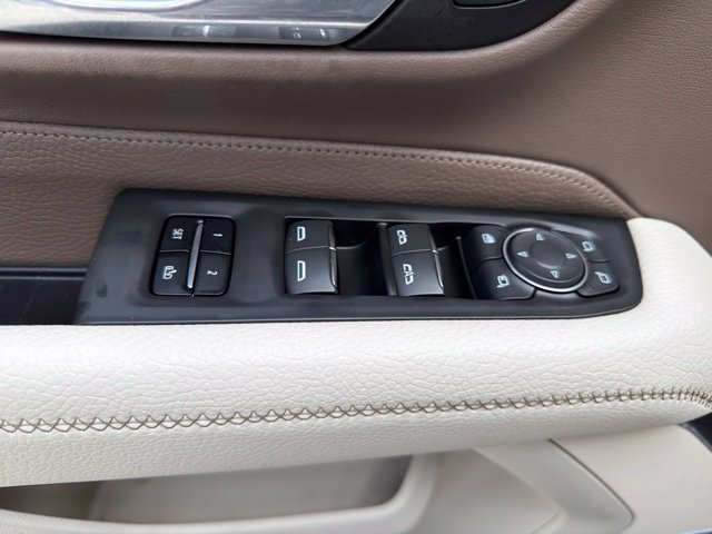 Used 2023 GMC Yukon XL Denali RWD image 13