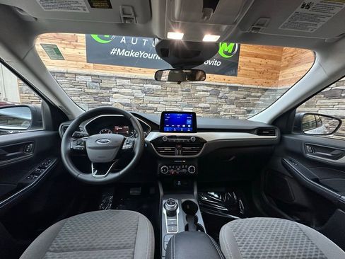 Used 2022 Ford Escape SE w/ Cold Weather Package image 16