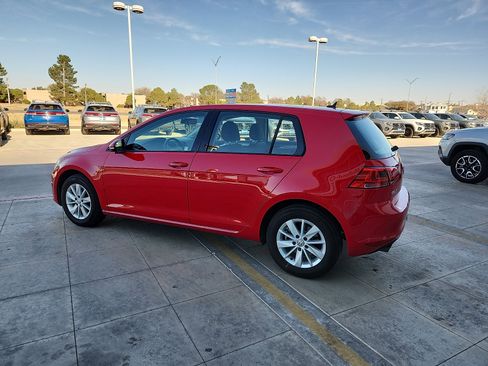 Used 2017 Volkswagen Golf S image 4