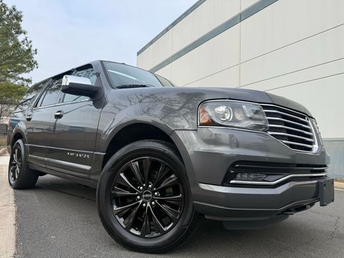 Used 2015 Lincoln Navigator 4WD 4dr image 6