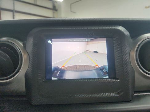 Used 2022 Jeep Gladiator Sport image 27