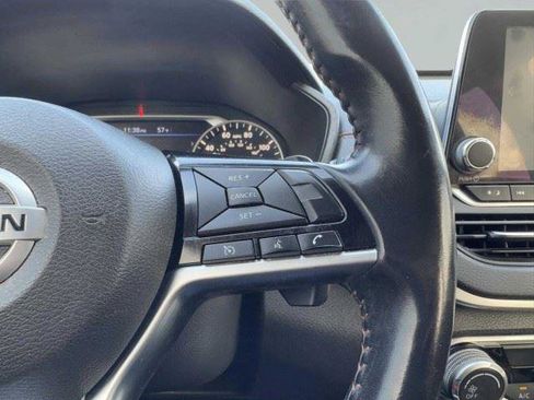 Used 2020 Nissan Altima 2.5 SR FWD image 25