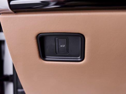 Used 2025 Land Rover Range Rover SE AWD/4WD image 67