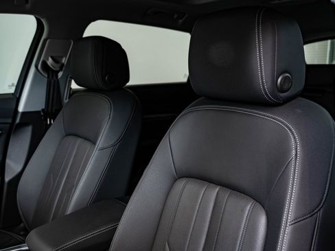 Used 2021 Audi e-tron Premium Plus w/ Premium Plus Package image 25