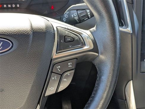 Used 2023 Ford Edge Titanium image 18