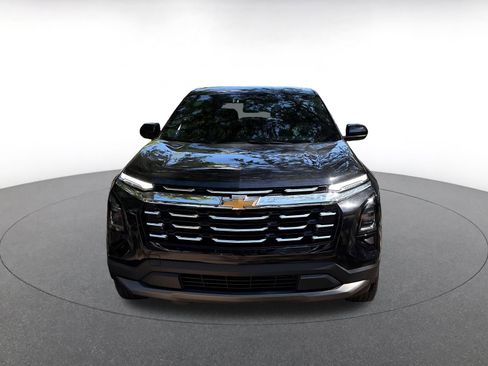 Used 2025 Chevrolet Equinox LT image 2