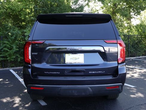 Certified 2024 GMC Yukon Denali Ultimate w/ LPO, Floor Liner Package AWD/4WD image 9