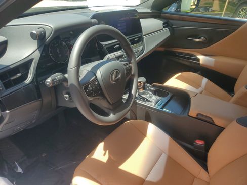 Certified 2024 Lexus ES 350 w/ Premium Package image 15