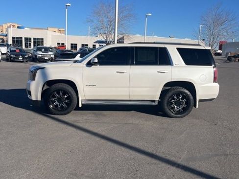 Used 2015 GMC Yukon SLT image 2