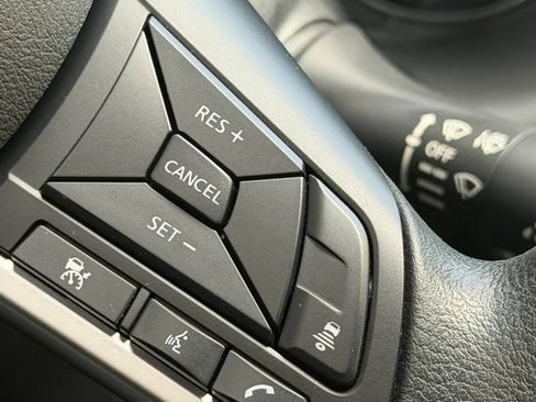 Used 2023 Nissan Kicks SV w/ Interior Electronics Package FWD image 17