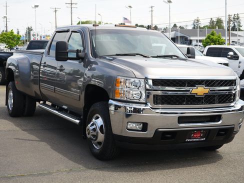 Used 2013 Chevrolet Silverado 3500 LTZ w/ LTZ Plus Package AWD/4WD image 7