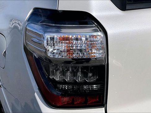 Used 2014 Toyota 4Runner Limited image 29