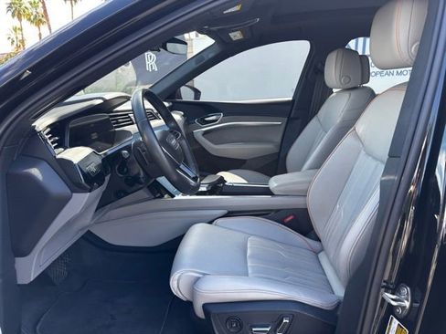 Used 2024 Audi Q8 e-tron Prestige w/ Prestige Package image 10