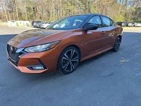 Used 2021 Nissan Sentra SR image 3
