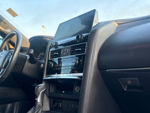 Used 2021 Nissan Armada SL w/ Midnight Edition Package RWD image 29