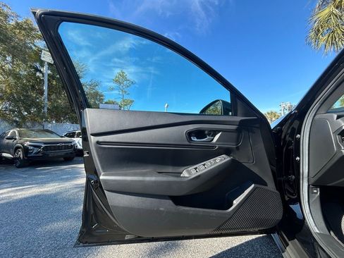 Used 2025 Honda Accord SE image 31