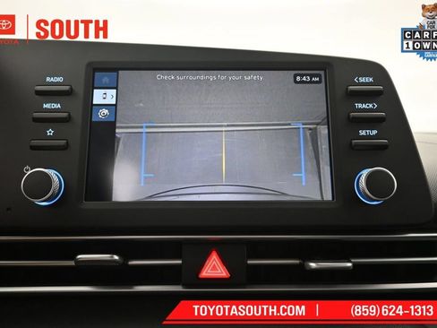 Used 2025 Hyundai Elantra SE FWD image 18