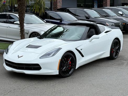 Used 2019 Chevrolet Corvette Stingray Coupe w/ Carbon Flash Badge Package RWD image 39