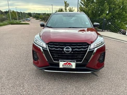 Used 2023 Nissan Kicks SR w/ SR Premium Package FWD image 2
