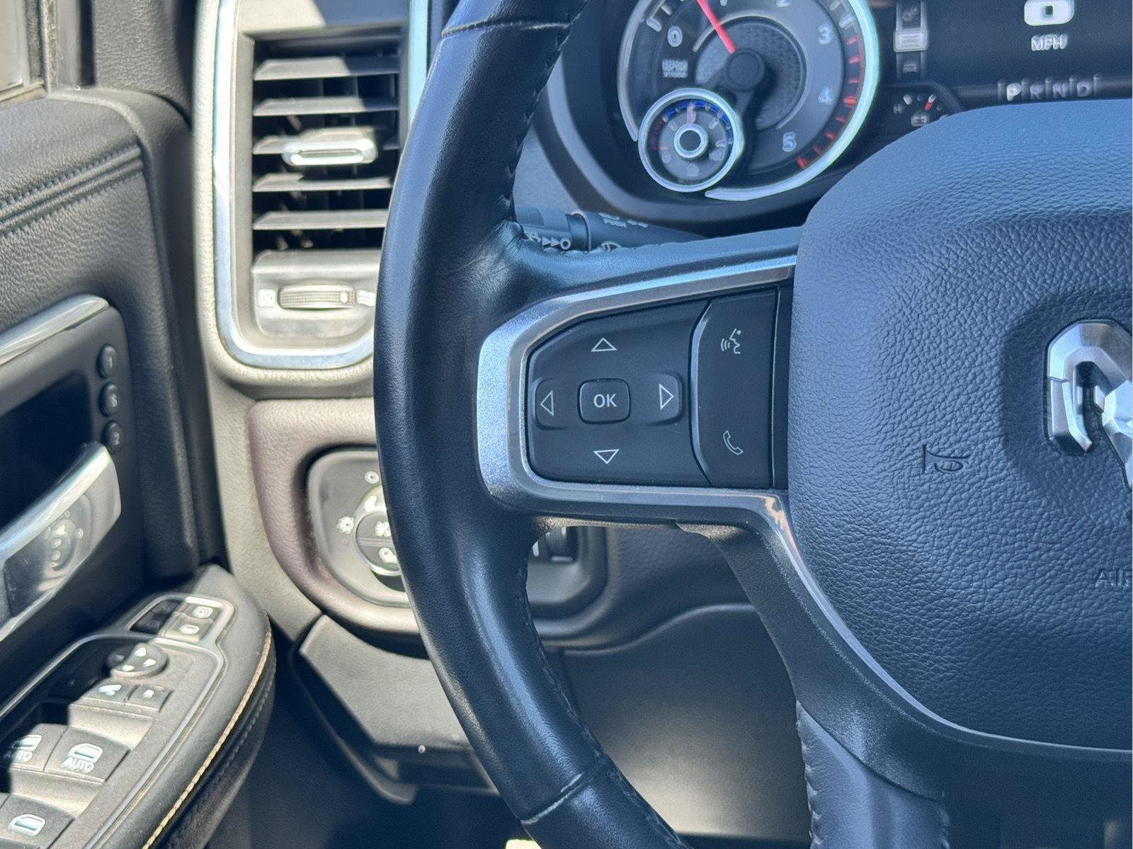 Used 2023 RAM 2500 Laramie AWD/4WD image 17
