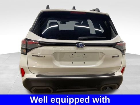 Used 2025 Subaru Forester Limited AWD/4WD image 3