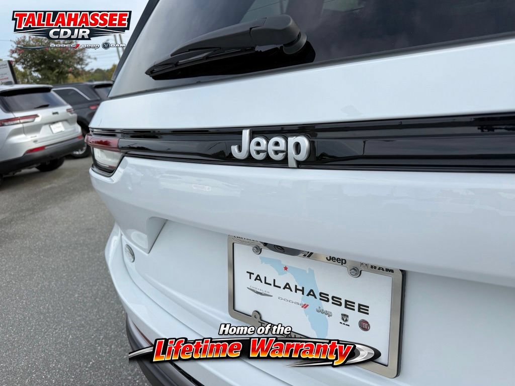 New 2026 Jeep Grand Cherokee Limited RWD image 5